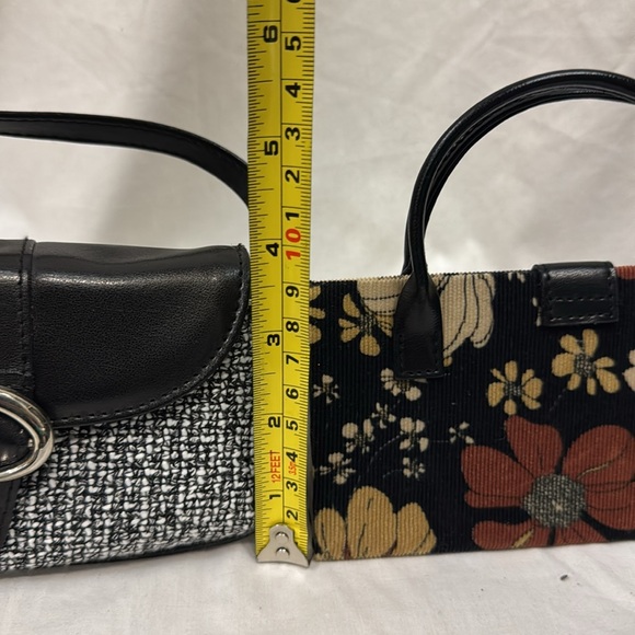 Accessory cases - Picture 4 of 6